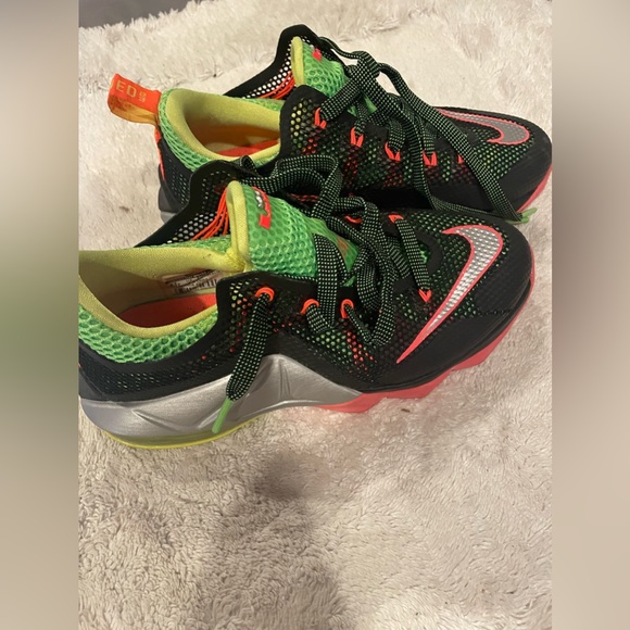 Nike Lebron 12 Low Remix edition excellent condition - Picture 3 of 9